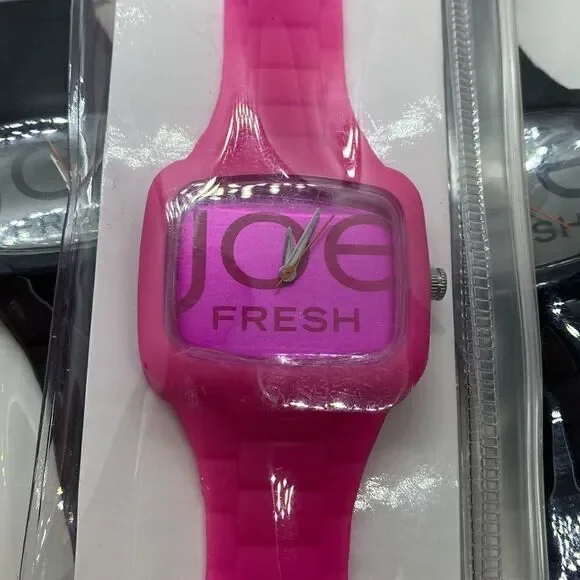 💛 Joe Fresh Silicone Watch - Picture 2 of 5